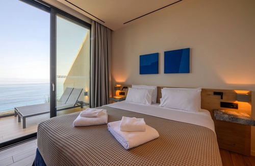 Lefktron Hotel | KYMA Deluxe Two Bedroom Suite, Mani Suites