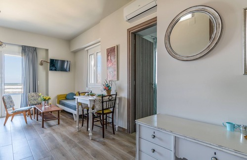 Filaki House | Kyma seaside Apartment 1, Episkopi beach Rethymno