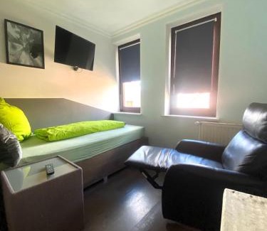 Altstadt Apartment | Lürssenwerft Für Firmen die 4 Einzelzimmer suchen
