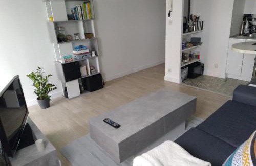 La Celle-sous-Gouzon Apartment | L'évasion bleue Studio tt confort proche centre ville