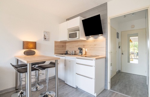 Pornichet Apartment | L'Abri-Cotier - Studio terrasse à 50m de la plage !