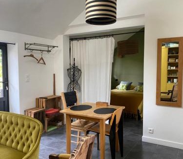 Fleury-la-Foret House | L’abri du monde