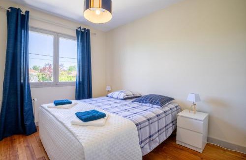 Aire-sur-l'Adour Apartment | L'Aire du temps - 4 couchages - jardin - parking - bbq
