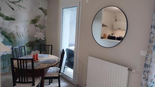 Poussots Apartment | L'AlcÔve