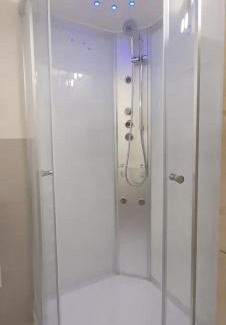 Maladiere Apartment | L'Amicale : 80 m², 6 Prs, 3 Ch, Centre ville