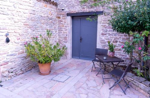Sennecey-le-Grand Apartment | L'ancien four à pain BY PRIMO C0NCIERGERIE