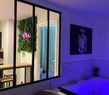 Besancon Apartment | L’appart[é] BLACK superbe appartement pop !