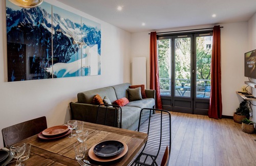Annecy Apartment | L Atelier idéal au cœur d'Annecy
