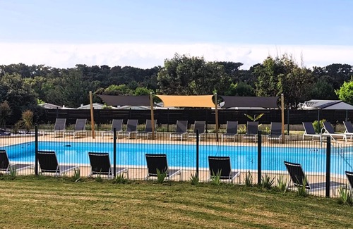 Bourgenay House | L'Azurella - Heated pools