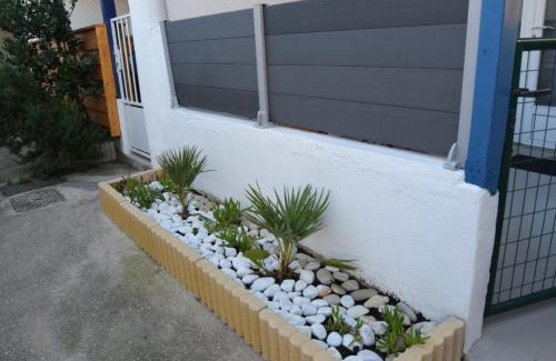 Fos-sur-Mer Apartment | L' Escale Plage 50m ,CLIM, WIFI, BOX TV