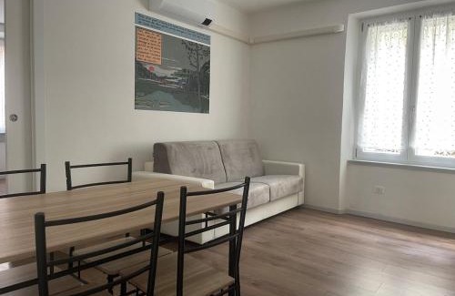 Carona Apartment | L'ETRANGE RENDEZ-VOUS Tome 2