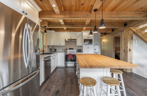 Saint-Leonard-de-Portneuf Ski Chalet | L'expérience Arborum Le Sime, Chalet en Bois Massif à L'emplacement Unique!