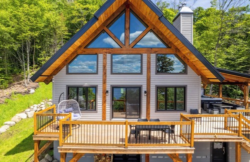 Saint-Leonard-de-Portneuf Ski Chalet | L'expérience Arborum Le Sime, Chalet en Bois Massif à L'emplacement Unique!
