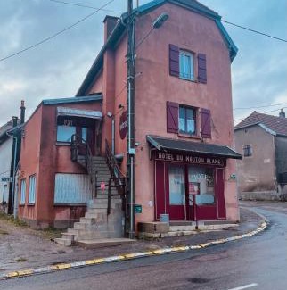 Fresne-Saint-Mames Hotel | L'Hôtel du Mouton blanc
