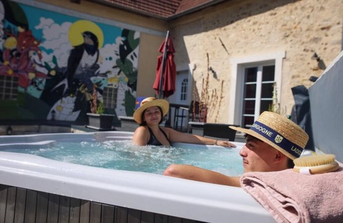 Coulonges-Cohan House | 🕊️ L'Hirondelle - Private Jacuzzi - At the gateway to Champagne