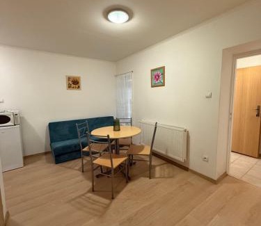 Sturovo Apartment | L-House 2