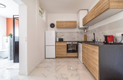 Reims City Centre Apartment | L'industriel - billiards & cinema - hyper center