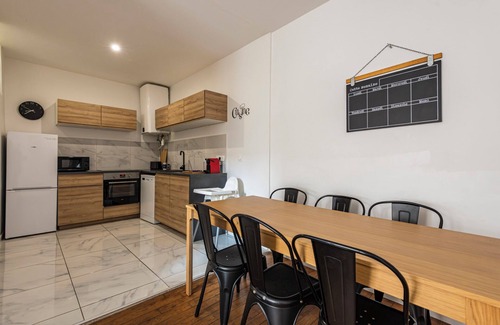 Reims City Centre Apartment | L'industriel - billiards & cinema - hyper center