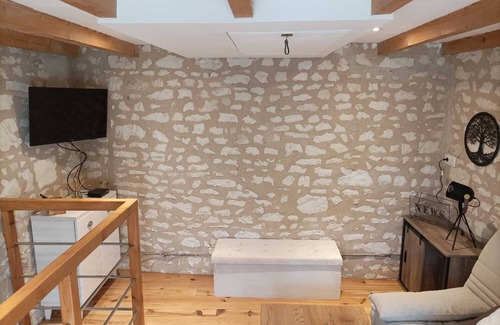 Civray-sur-Esves House | L'instant Civray