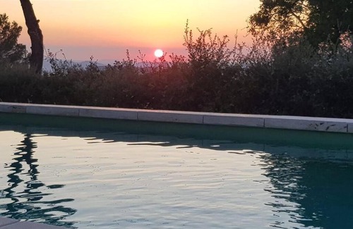 Peypin-d'Aigues Villa | L'intemporelle : bastide au pied du Luberon