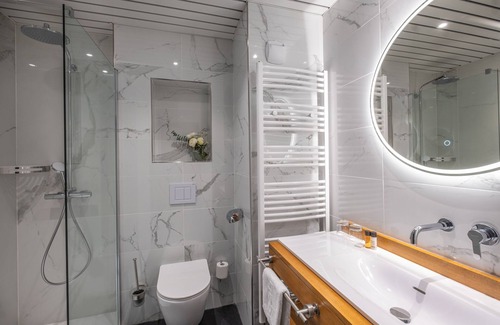 Chancelade Hotel | L'Orangerie du Chateau des Reynats