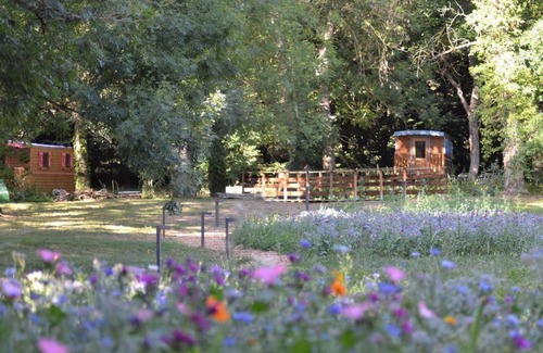 Bransles House | L'Orangerie du Moulin/Roulotte Jacinthe