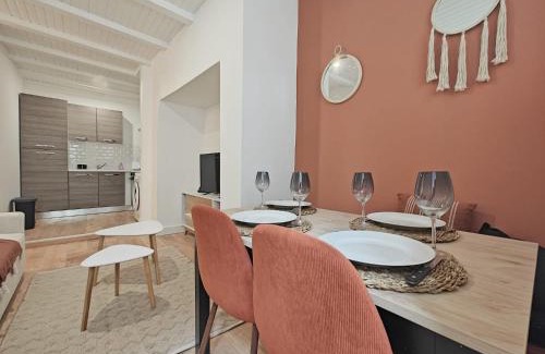 Brive-la-Gaillarde Apartment | L'Ovalie, central et chaleureux