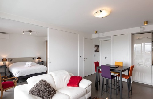 La Confluence Apartment | L'YCONIQUE - magnifique T2 quartier Confluence