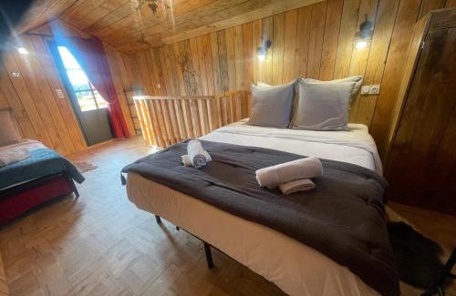 Les Landes-Genusson House | La Cabane Féerique - Les Pieds dans le Pré