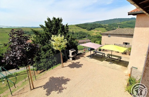 Chiroubles House | La Cachette D'ampelopsis
