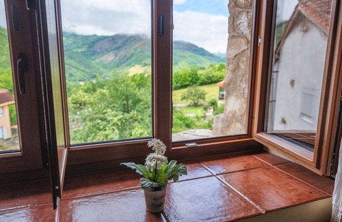 Fresnedo Cottage | La Carrozal: A Charming Refuge in Asturias