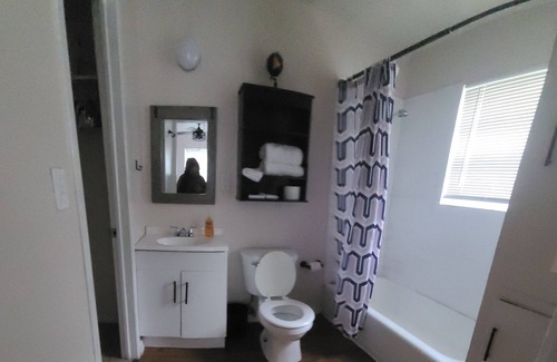 Killeen House | La Casa Azul-The Blue House Cozy Home Away From Home