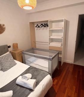 Lugo Apartment | La casa de Elena con terraza en el centro