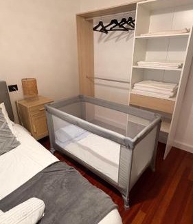 Lugo Apartment | La casa de Elena con terraza en el centro