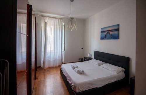 Sestri Ponente Apartment | La casa dei girasoli wifi e relax