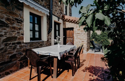 San Pedro de la Ribera Cottage | La casa del Campo, cozy cottage next to the beaches of Cudillero