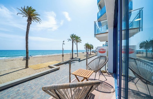 Calafell Apartment | La Casa del Pescador Calafellmar with Sea View, Wi-Fi and Air Conditioning