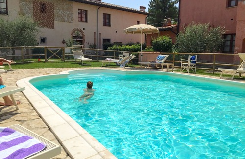 Montaione Apartment | La Casetta del Borgo San Gimignano, relax nature swimming pool, STARLINK powered