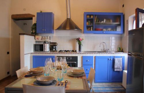 Colle di Val d'Elsa Apartment | La Casina - Tipica casa toscana Accoglienza e Relax