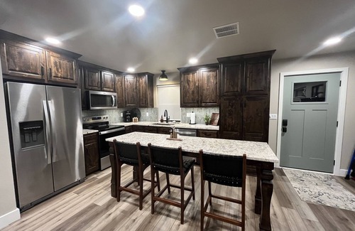 Grove Cottage | La Casita! Brand new cottage with boat parking overlooking Honey Creek Marina!