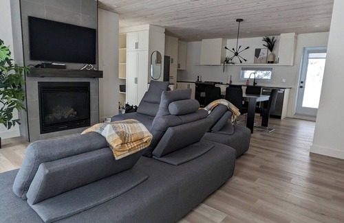 Baie-St-Paul House | La Châle-heureuse