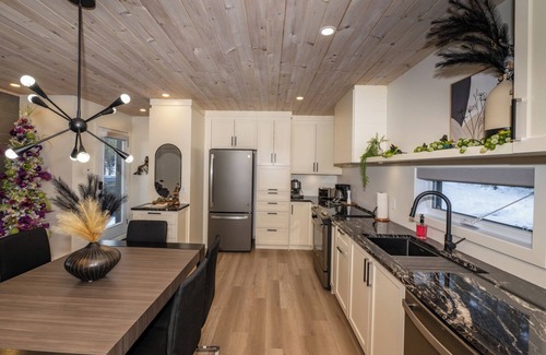 Baie-St-Paul House | La Châle-heureuse