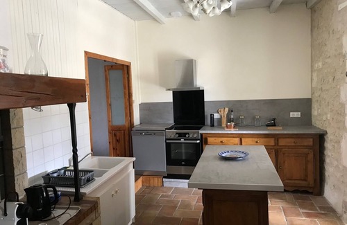 Boisne-la-Tude House | LA CHARMETTE rural cottage with swimming pool: ideal for holidays or remote work