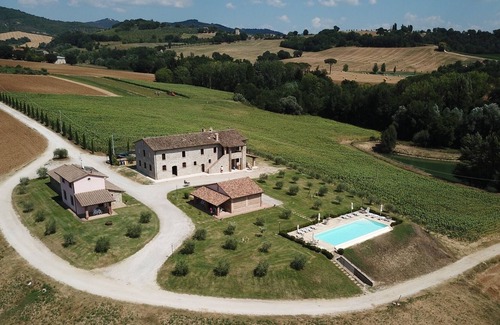 Montelovesco Apartment | La Collina del Sole - Apartment for 4 Guests in Umbrian Countryside