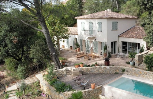 Les Trois Lucs Villa | La Courlette - panoramic view, in the heart of nature.