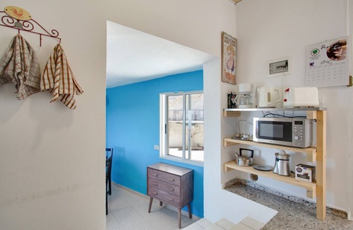 Guimar Villa | 'La Cueva' with Shared Terrace and Shared Garden