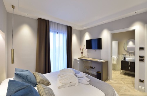 Fondi Bed & Breakfast | LA DEPENDANCE