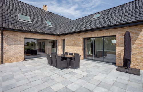 Bambecque House | La Fauconnière - Three Bedroom House, Sleeps 6
