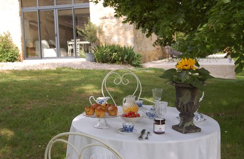Laussou House | La feuillade aux oiseaux : Charm, Nature and Relaxation