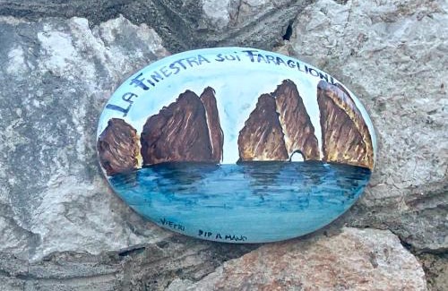 Marina Piccola Apartment | La Finestra sui Faraglioni